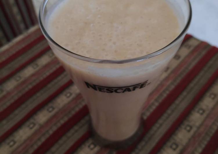 Simple Way to Make Banana and chikoo shake