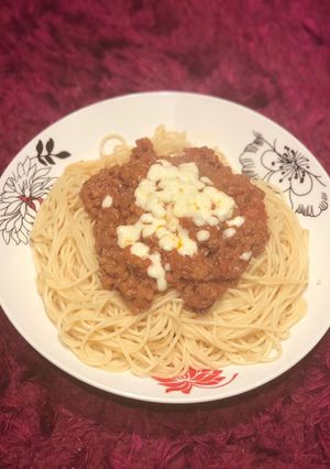 A picture of Homemade spaghetti bolognese.