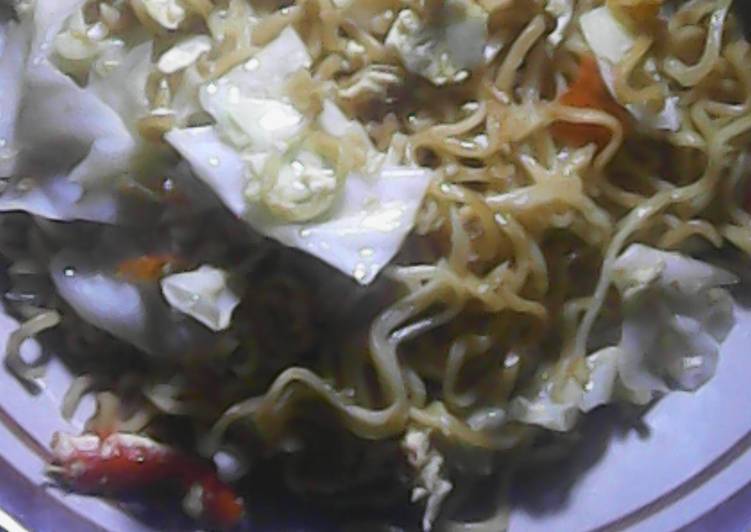 Langkah Mudah untuk Menyiapkan Mi Goreng Pedas, Enak Banget