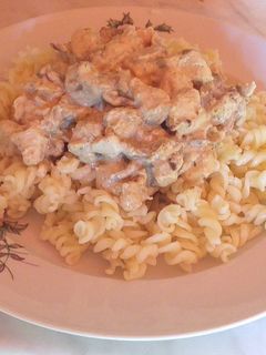 Mustáros-gombás csirkemell recept fotója