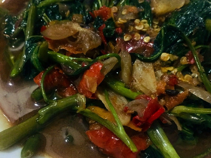 Resep Cah kangkung terasi yang Bisa Manjain Lidah