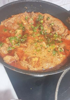 A picture of Chicken handi.