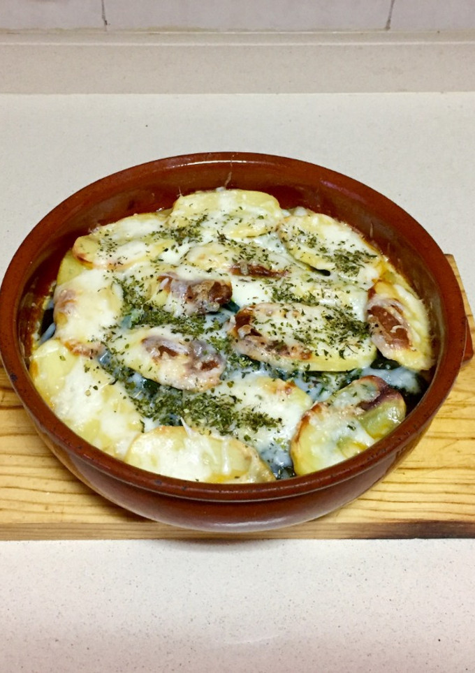 Una foto de Pastel de patatas con calabacín y atún