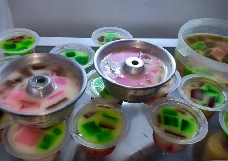 Bagaimana Menyiapkan Puding susu mozaik yang Bikin Ngiler