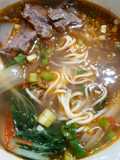 蒜辣牛肉麵