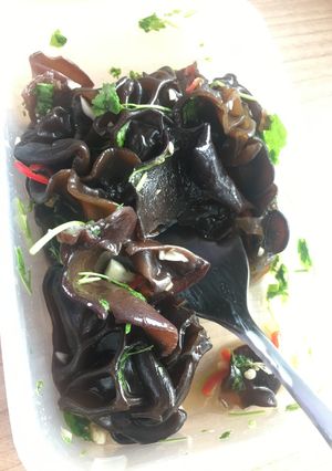 A picture of Wood fungi salad (cook: 5 min, pre:4h).