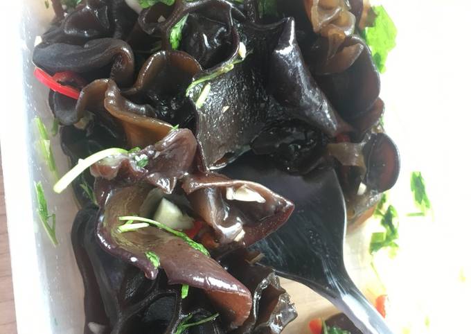 Step-by-Step Guide to Make Quick Wood fungi salad (cook: 5 min, pre:4h)