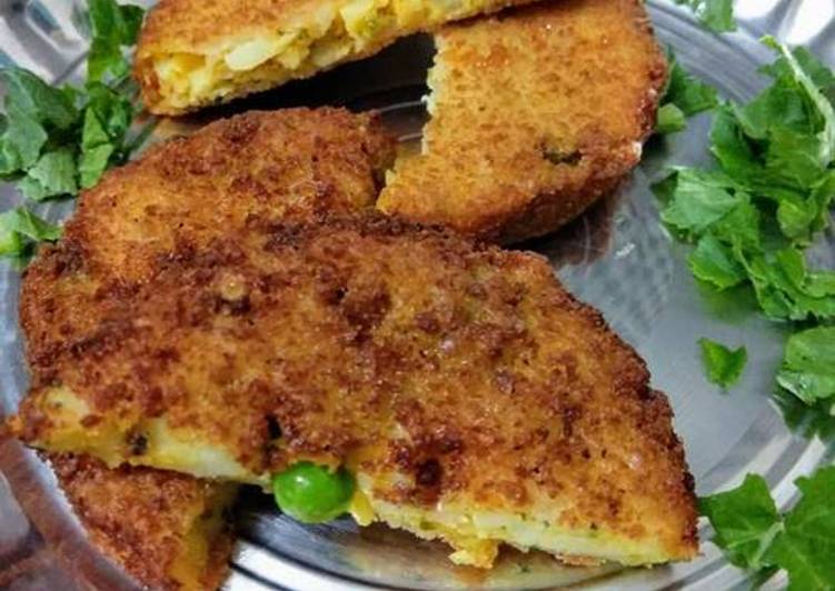 Aloo Matar Ki Tikki (potato pea paties)