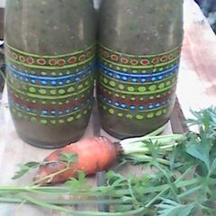 A picture of Carrot top and nopal smoothie.