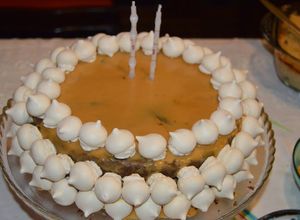 Foto de Bolo de Chocolate com Suspiros