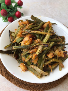 आलू भिंडी (Aloo bhindi recipe in hindi) रेसिपी मुख्य फोटो