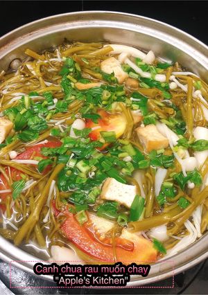 Hình của món Canh chua rau muống chay.