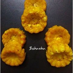 A picture of Besan Paneer cookies.
