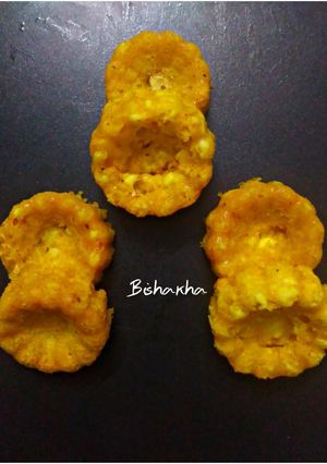 A picture of Besan Paneer cookies.