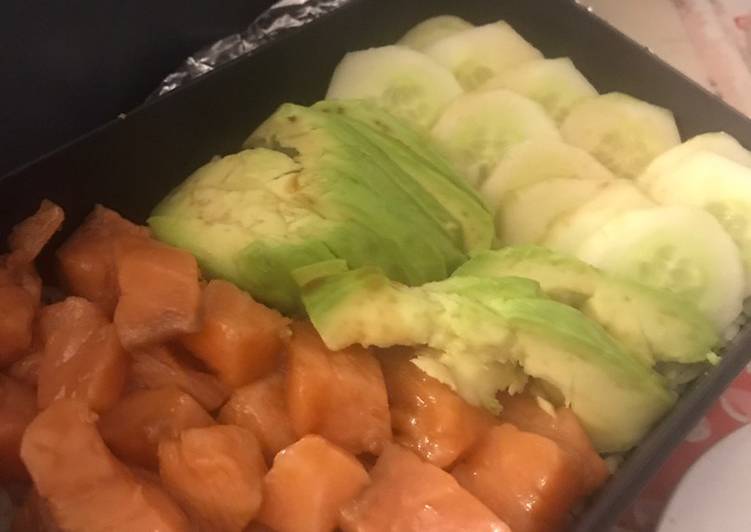Recette: Lunchbox Poke bowl, Saumon, Avocat et Concombre