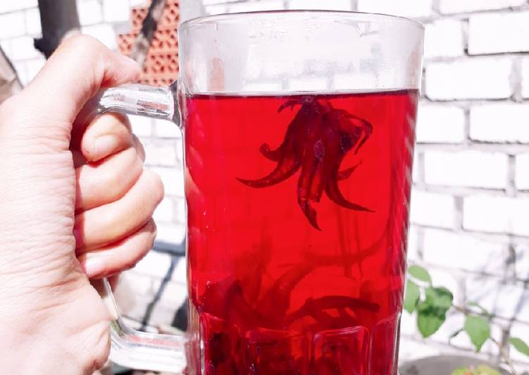 Langkah Mudah untuk Membuat Teh Bunga Rosella yang Lezat Sekali