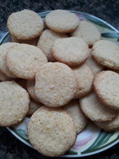 Una foto de Cookies de coco y naranja