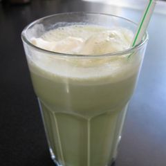 A picture of Super Easy Iced Matcha Latte.