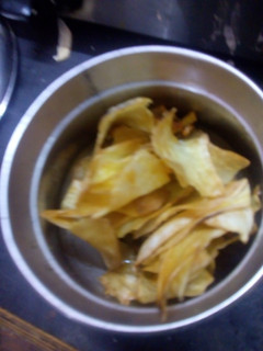 மரவள்ளி கிழங்கு வறுவல் (Maravalli kilanku varuval recipe in tamil) செய்முறை முக்கிய புகைப்படம்