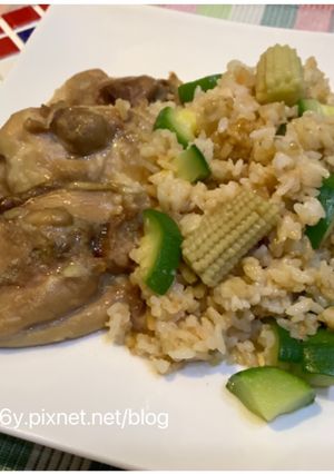【簡易便當菜】小烤箱料理—烤雞腿肉與炒飯 的食譜成品照片