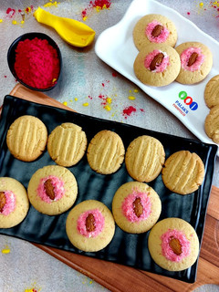 A picture of Besan coconut cookies.