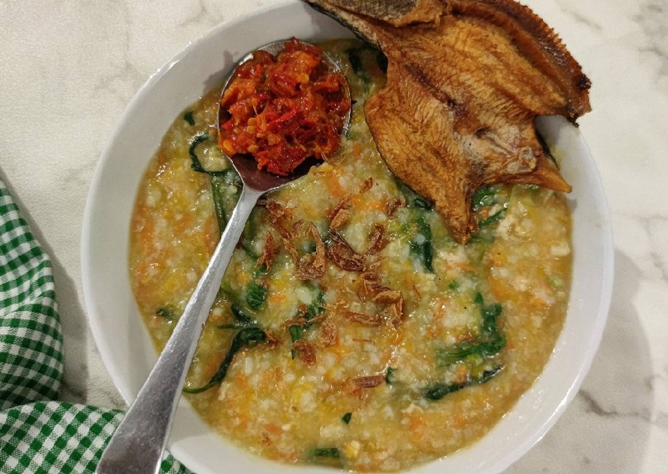 Bubur Tinutuan khas Manado (pakai nasi)