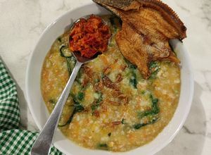 Foto resep Bubur Tinutuan khas Manado (pakai nasi)