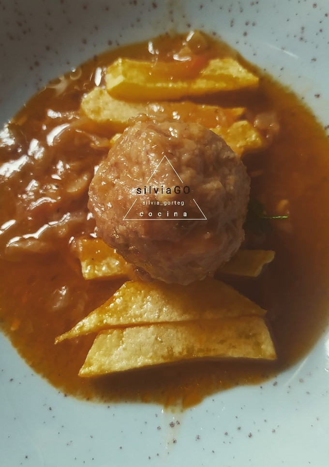 Una foto de Albóndigas en salsa🔥🍲