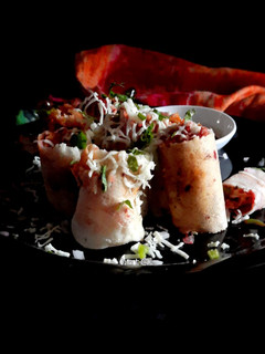 જીની રોલ ઢોસા(Jini roll dosa recipe in Gujarati) રેસીપી મુખ્ય ફોટો