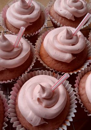 A picture of Vickys Strawberry Milkshake Cupcakes, GF DF EF SF NF.