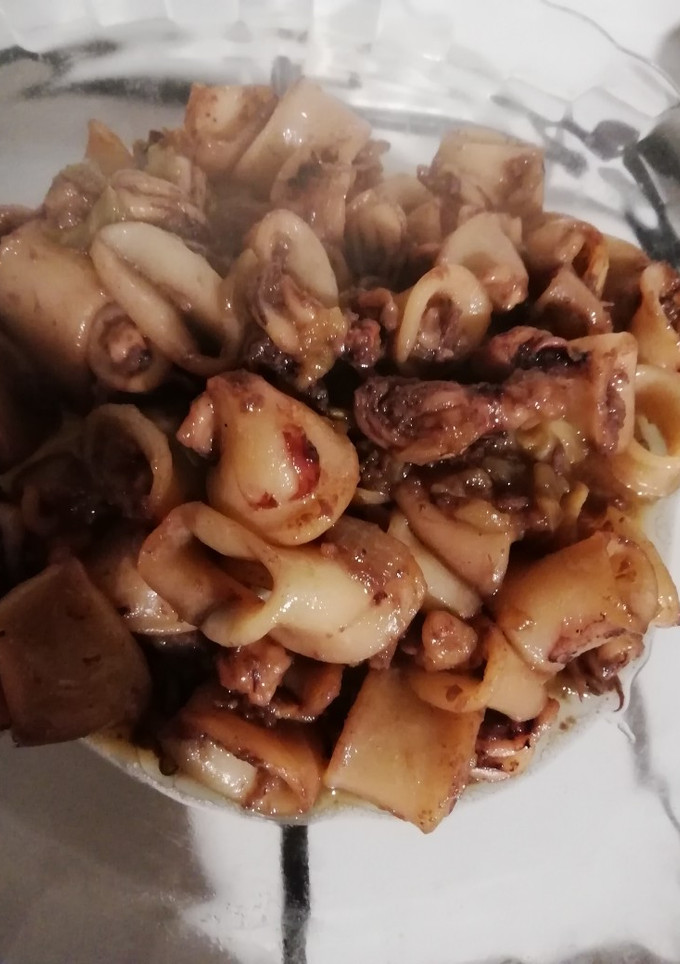 Una foto de Calamares encebollados