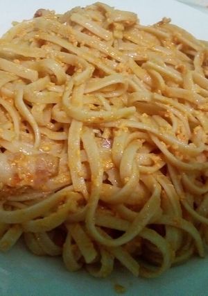 Una foto de Linguine al bacon y huevo