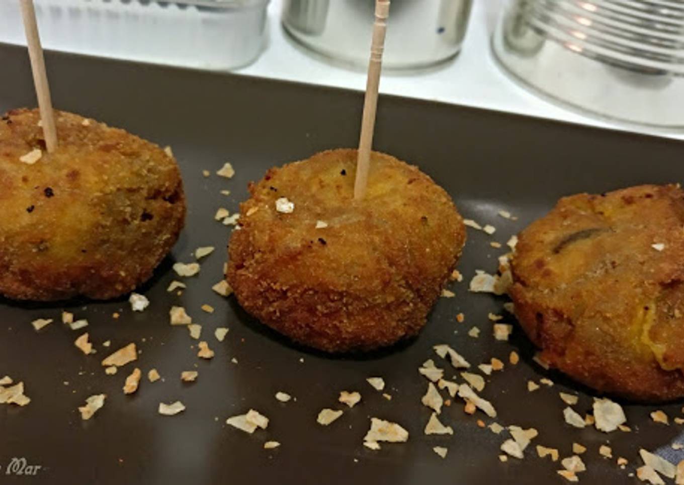 Croquetas de mejillones en escabeche