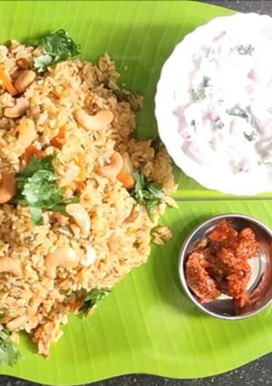 A picture of Vegetable Biriyani 🥕.