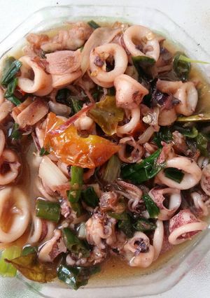 Foto resep Tumis Cumi cabe hijau bumbu saus Tiram