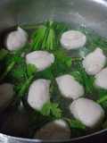 แกงจืดลูกชิ้นหมู