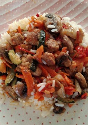 Aprópecsenye párolt zöldségekkel recept fotója