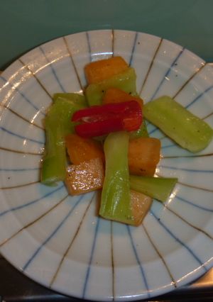 蒜香哈密瓜黃瓜沙拉 的食譜成品照片