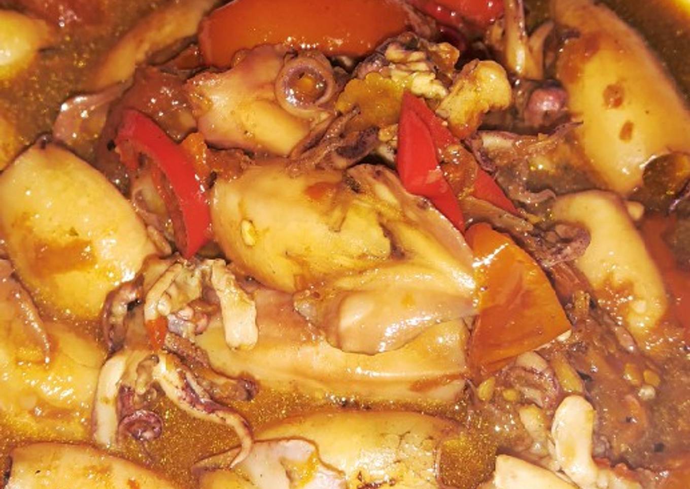 Cumi dengan lada hitam (lada hitam)