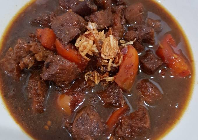 Semur daging