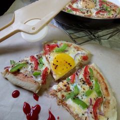 A picture of Egg Pan Pizza#worldwideeggs.