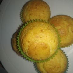 Orange cupcakes A picture of Orange cupcakes.