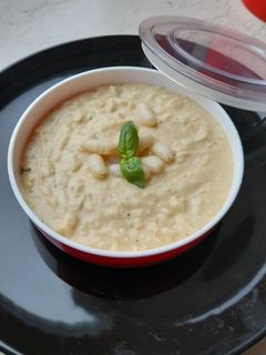A picture of White bean dip.