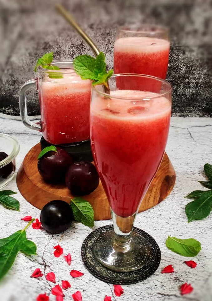 આલૂબુખારા જ્યુસ (Aloobukhara Juice Recipe In Gujarati) રેસીપી મુખ્ય ફોટો