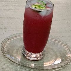 A picture of Grape lemon refresher.