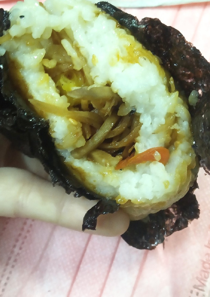 牛蒡絲鳳梨日式飯糰(素) 的食譜成品照片
