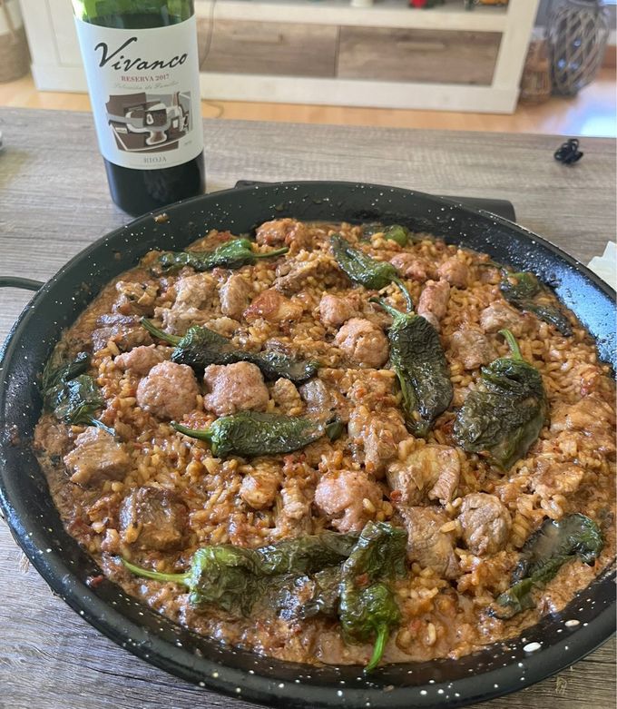 Foto principal de Paella de costillas de cerdo y butifarra