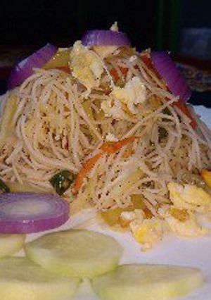 এগ ভেজ চাউ (egg veg chow recipe in Bengali) রেসিপির প্রধান ছবি