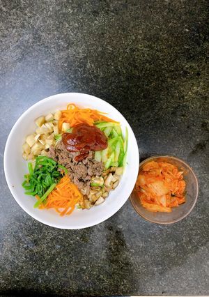 Hình của món Cơm trộn bibimbap phiên bản healthy.