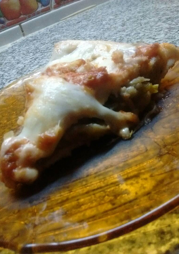 Una foto de Pizza rellena de vegetales